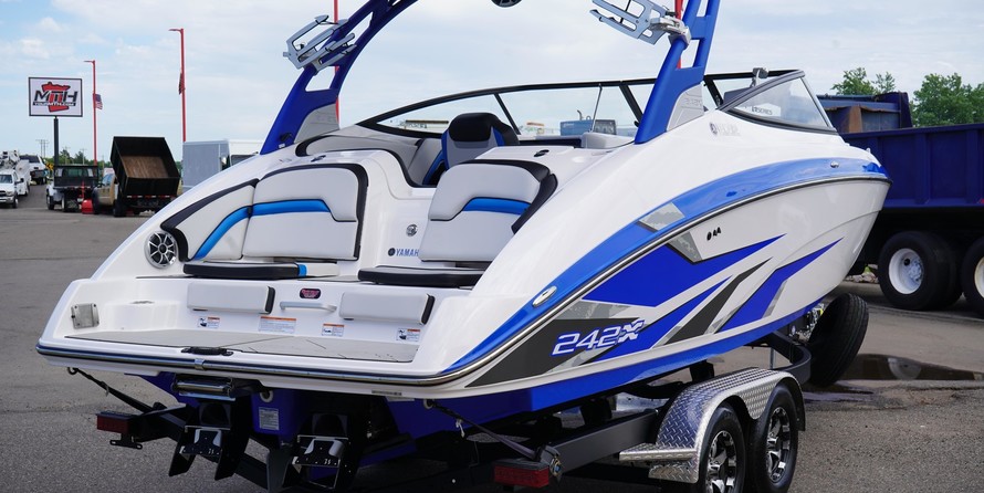 Yamaha 242X E-Series