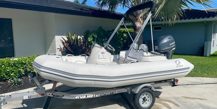 Zodiac Yachtline 360 DLX