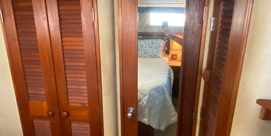 Chris-Craft 426 Catalina