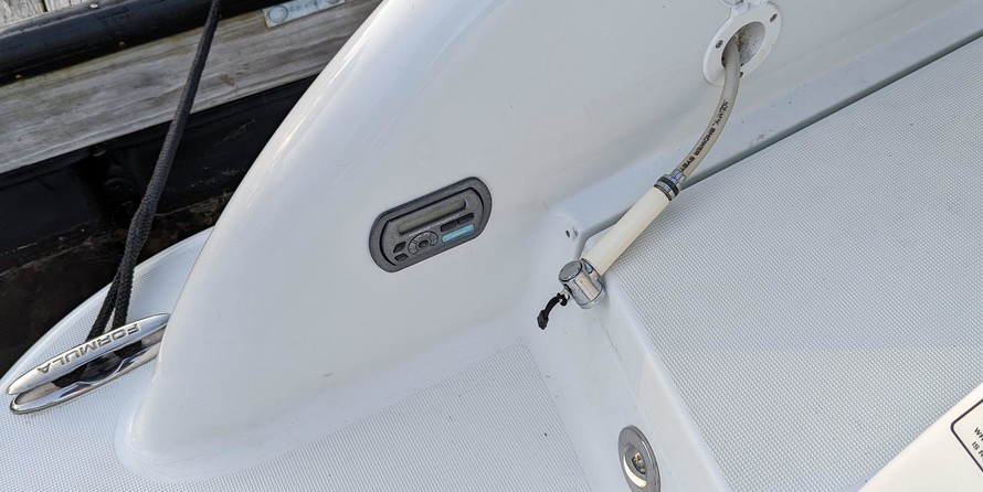 Formula 310 Sun Sport