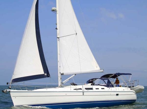 Hunter 44 Aft Cockpit