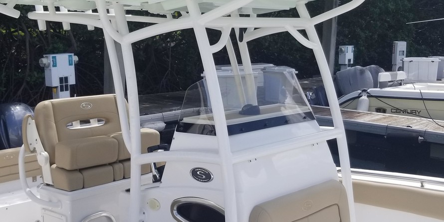 Sportsman Heritage 251 Center Console