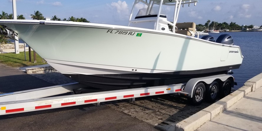 Sportsman Heritage 251 Center Console