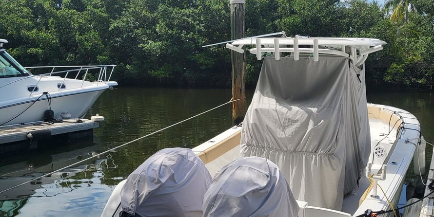 Sportsman Heritage 251 Center Console