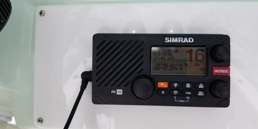 Sportsman Heritage 251 Center Console