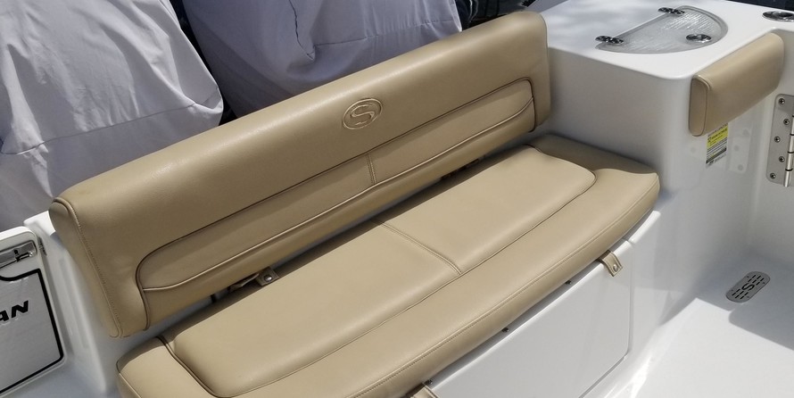 Sportsman Heritage 251 Center Console