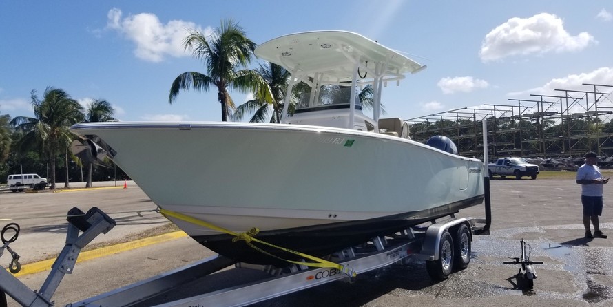 Sportsman Heritage 251 Center Console
