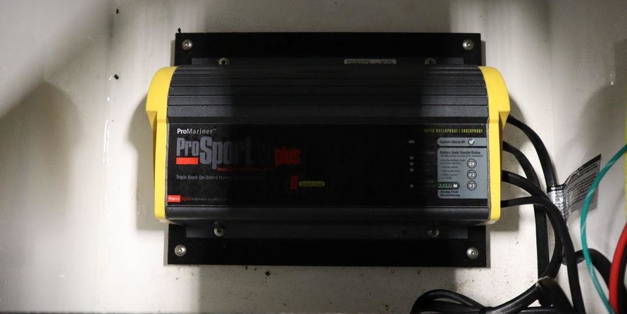 Crestliner 1950 Fish Hawk