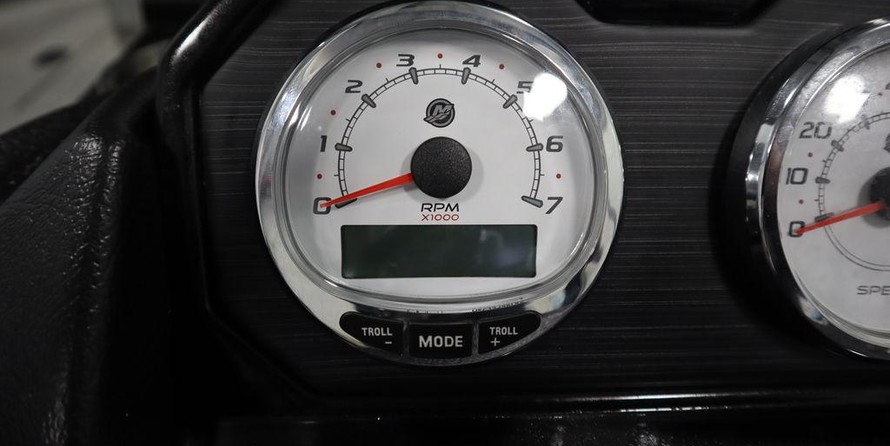 Crestliner 1950 Fish Hawk