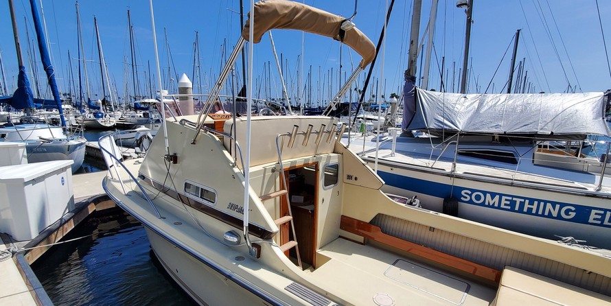 Skipjack 25 flybridge