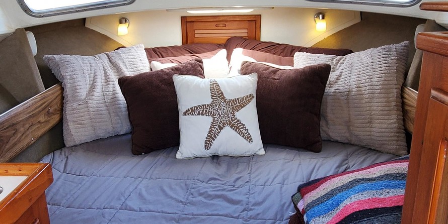 Skipjack 25 flybridge