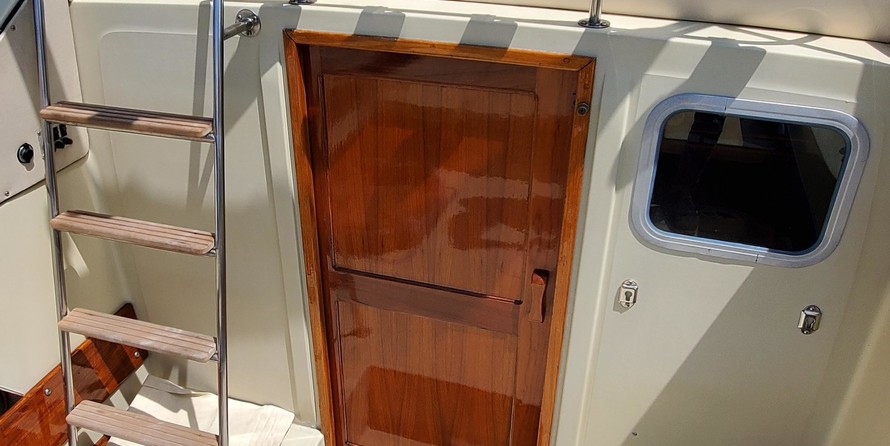 Skipjack 25 flybridge