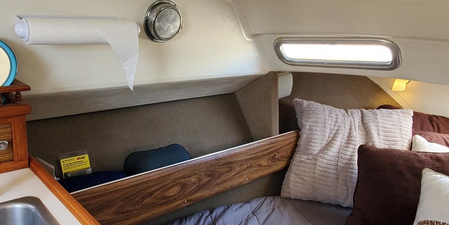 Skipjack 25 flybridge