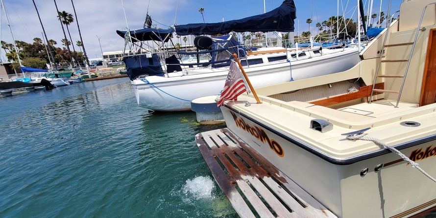 Skipjack 25 flybridge