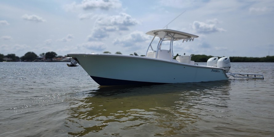 Intrepid 26 center console