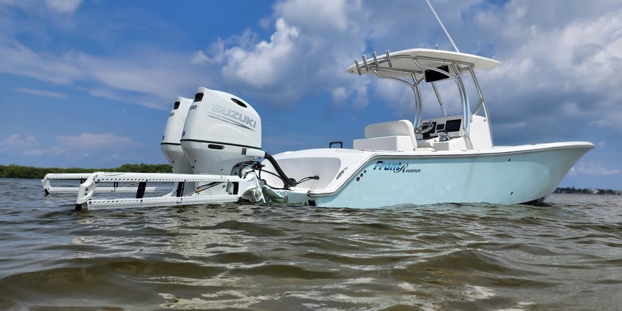 Intrepid 26 center console