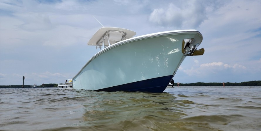 Intrepid 26 center console