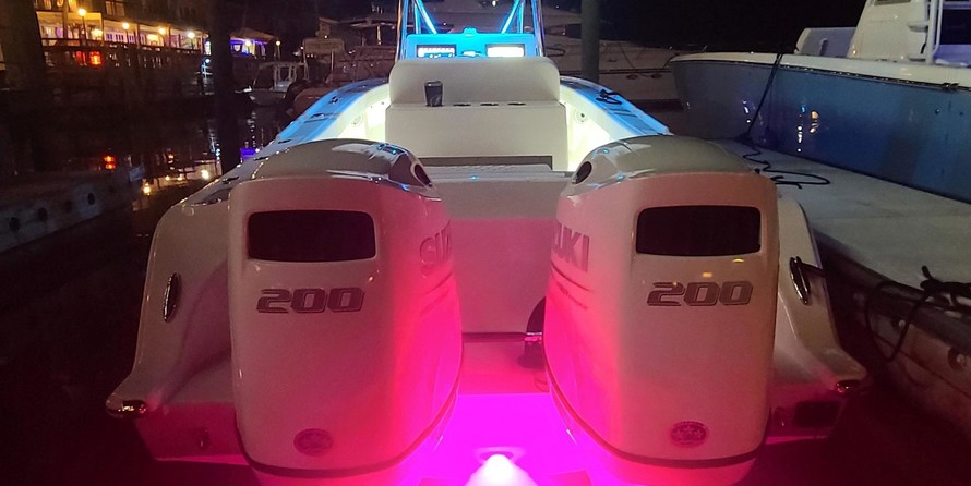 Intrepid 26 center console