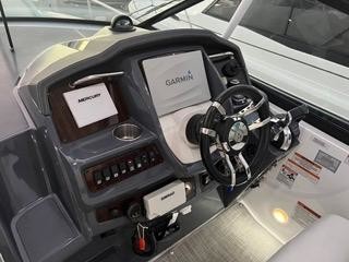 Cruisers Yachts 35 Express