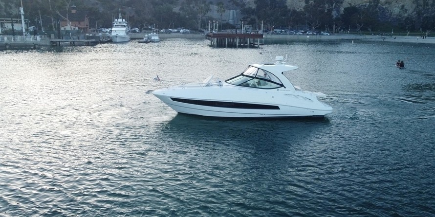 Cruisers Yachts 35 Express