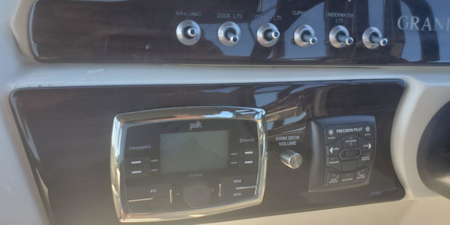 Premier Pontoons Grand Isle 250