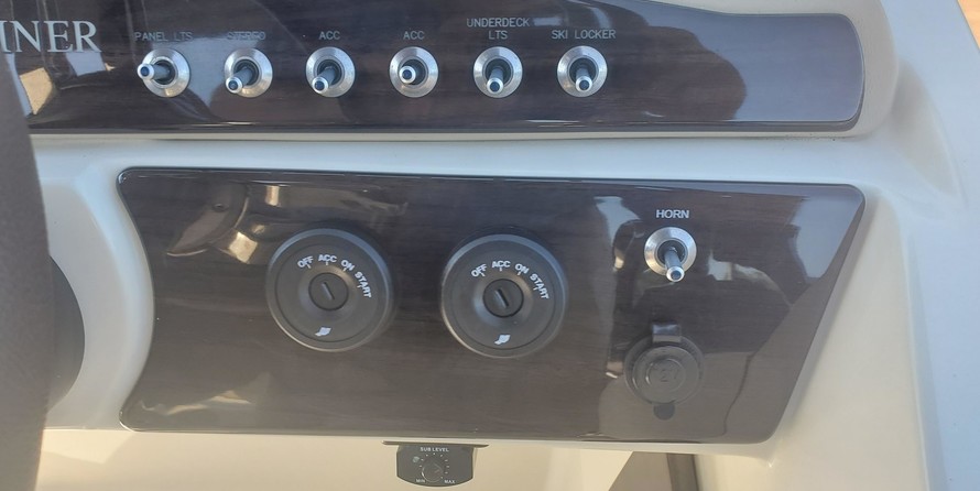 Premier Pontoons Grand Isle 250