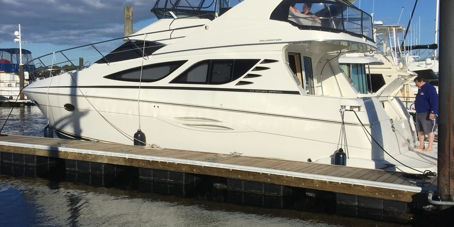 Silverton 43 Sport Bridge