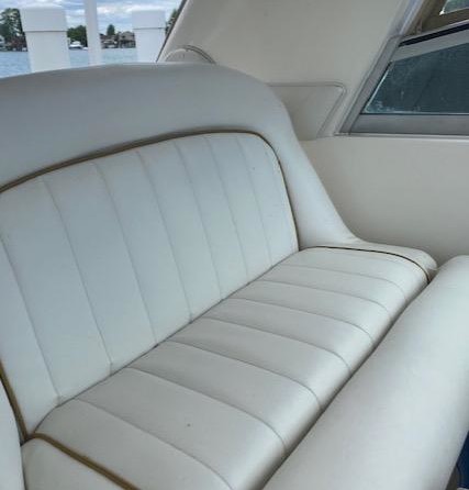 Sea ray 330 express cruiser