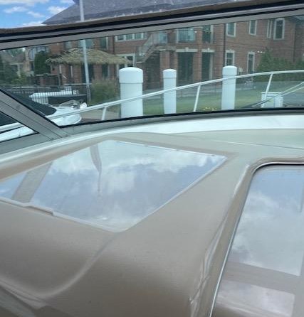 Sea ray 330 express cruiser