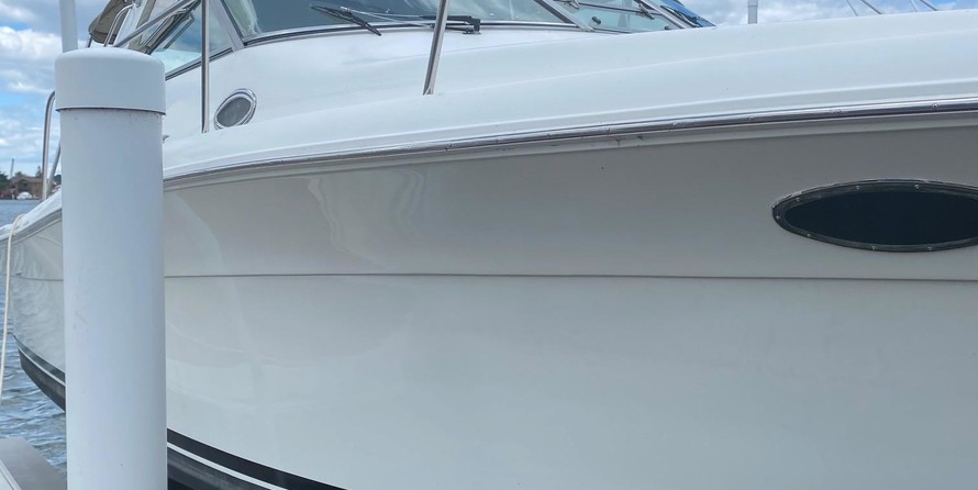 Sea ray 330 express cruiser