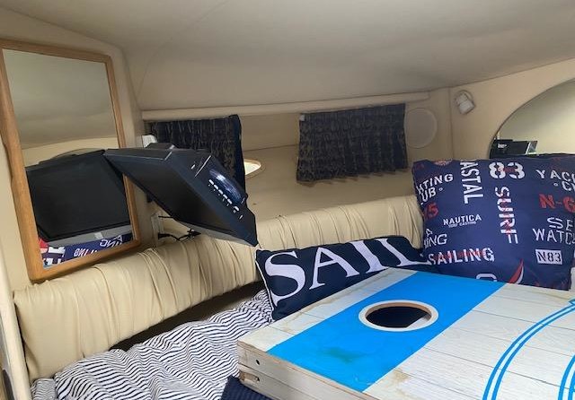 Sea ray 330 express cruiser