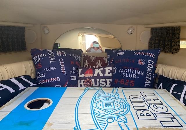 Sea ray 330 express cruiser