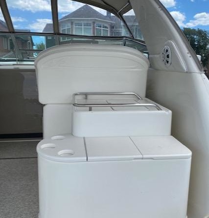 Sea ray 330 express cruiser