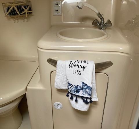 Sea ray 330 express cruiser