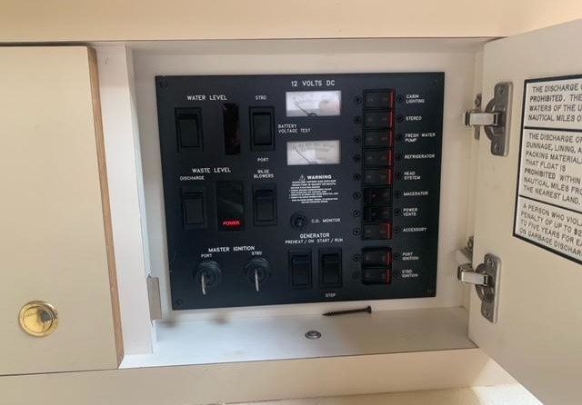 Sea ray 330 express cruiser