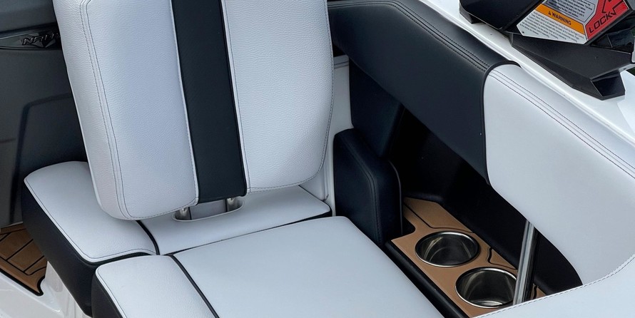 Super Air Nautique 210