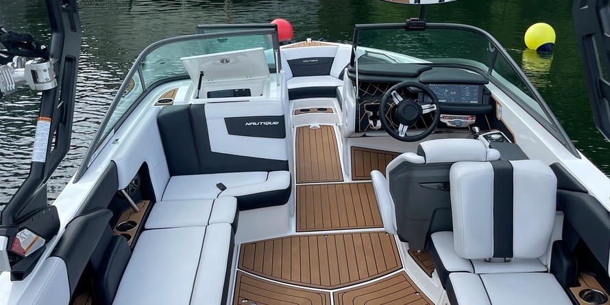 Super Air Nautique 210