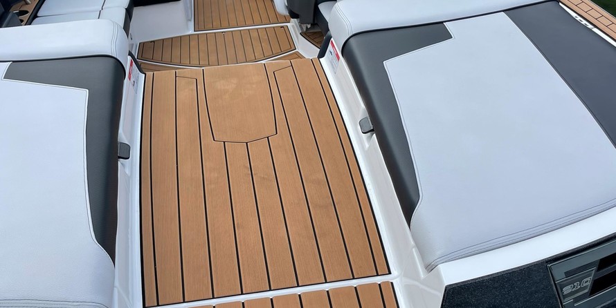 Super Air Nautique 210