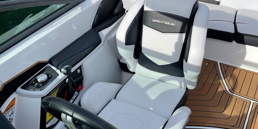 Super Air Nautique 210