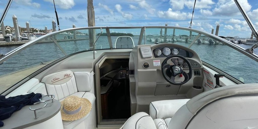 Sea Ray 240 Sundancer