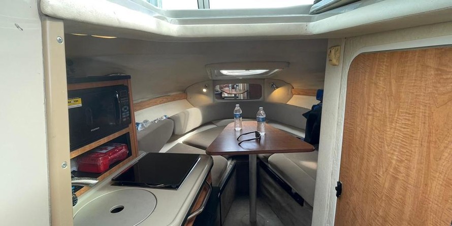 Sea Ray 240 Sundancer