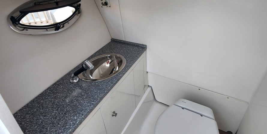 Robalo R317 Dual Console