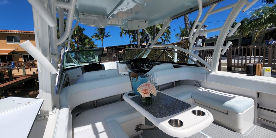 Robalo R317 Dual Console
