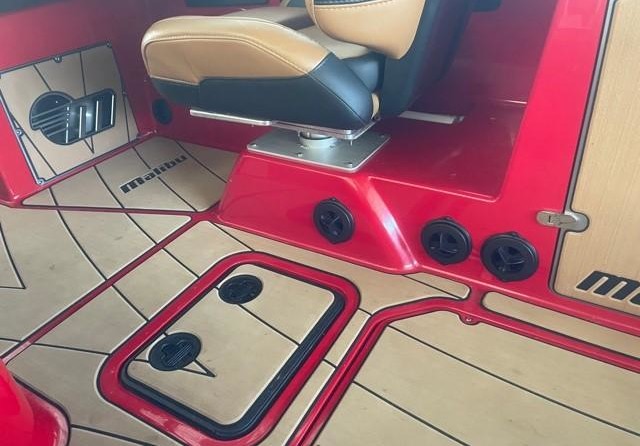 Malibu Wakesetter 25 LSV