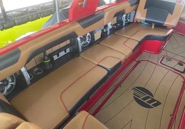 Malibu Wakesetter 25 LSV