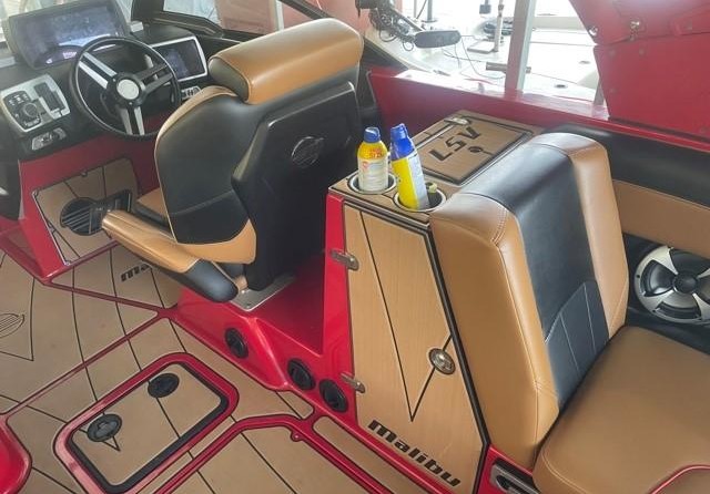Malibu Wakesetter 25 LSV