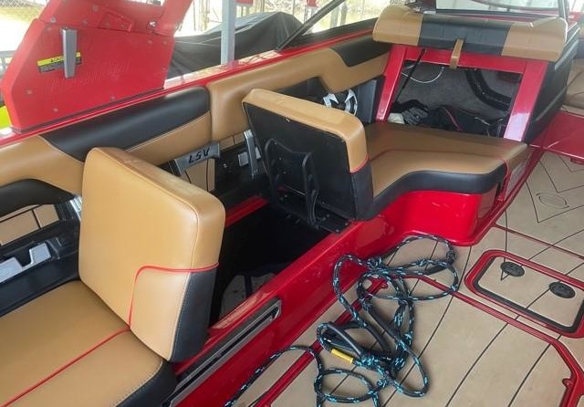 Malibu Wakesetter 25 LSV