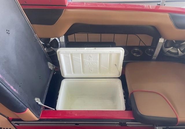 Malibu Wakesetter 25 LSV