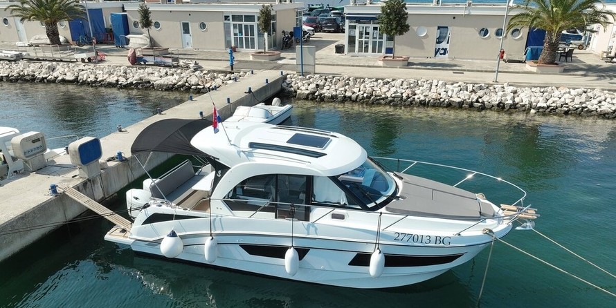 Beneteau Antares 9 OB
