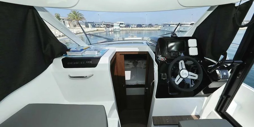 Beneteau Antares 9 OB